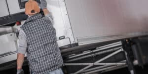 driver setting temperature on reefer truck